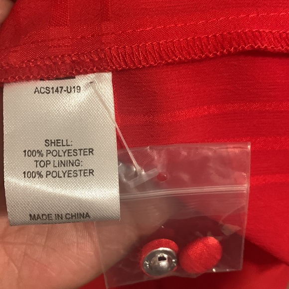 Lovers and Friends Flutter Sleeve Red Button Front Size Small NWT - Picture 10 of 10